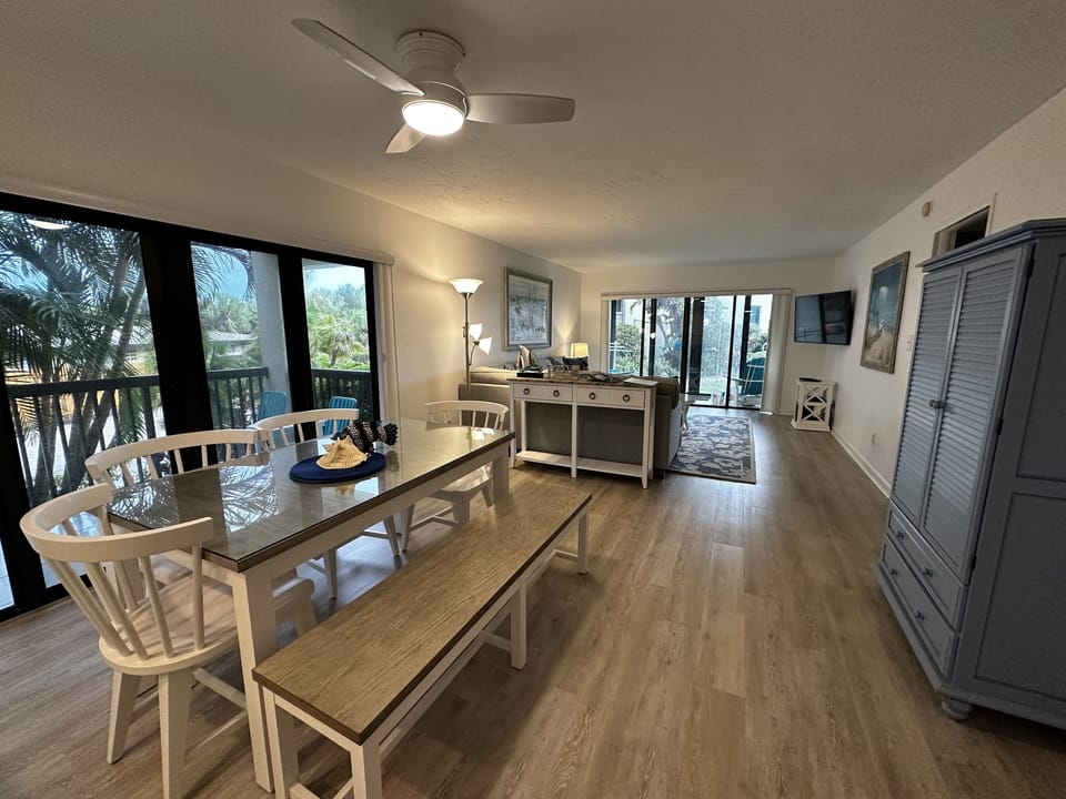 2-100 Dining Room