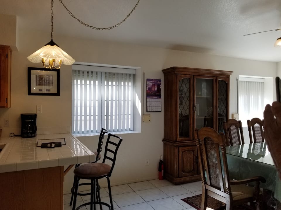 Counter/Dining
