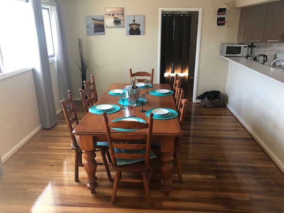 Indoor dining room 