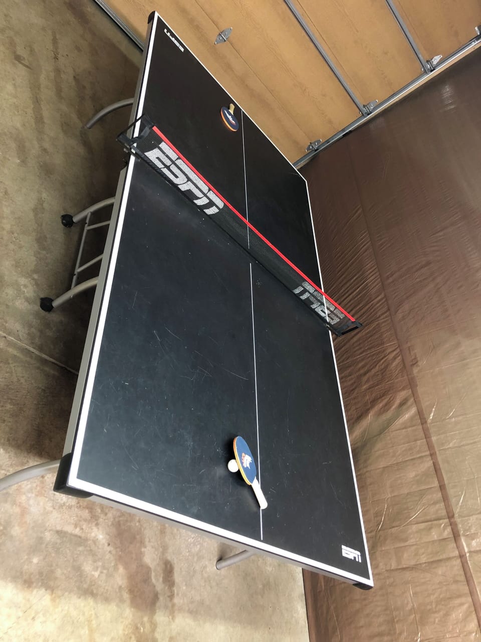 Ping pong table
