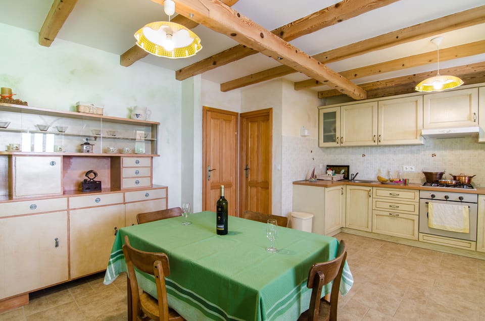 The dining room / Kitchen