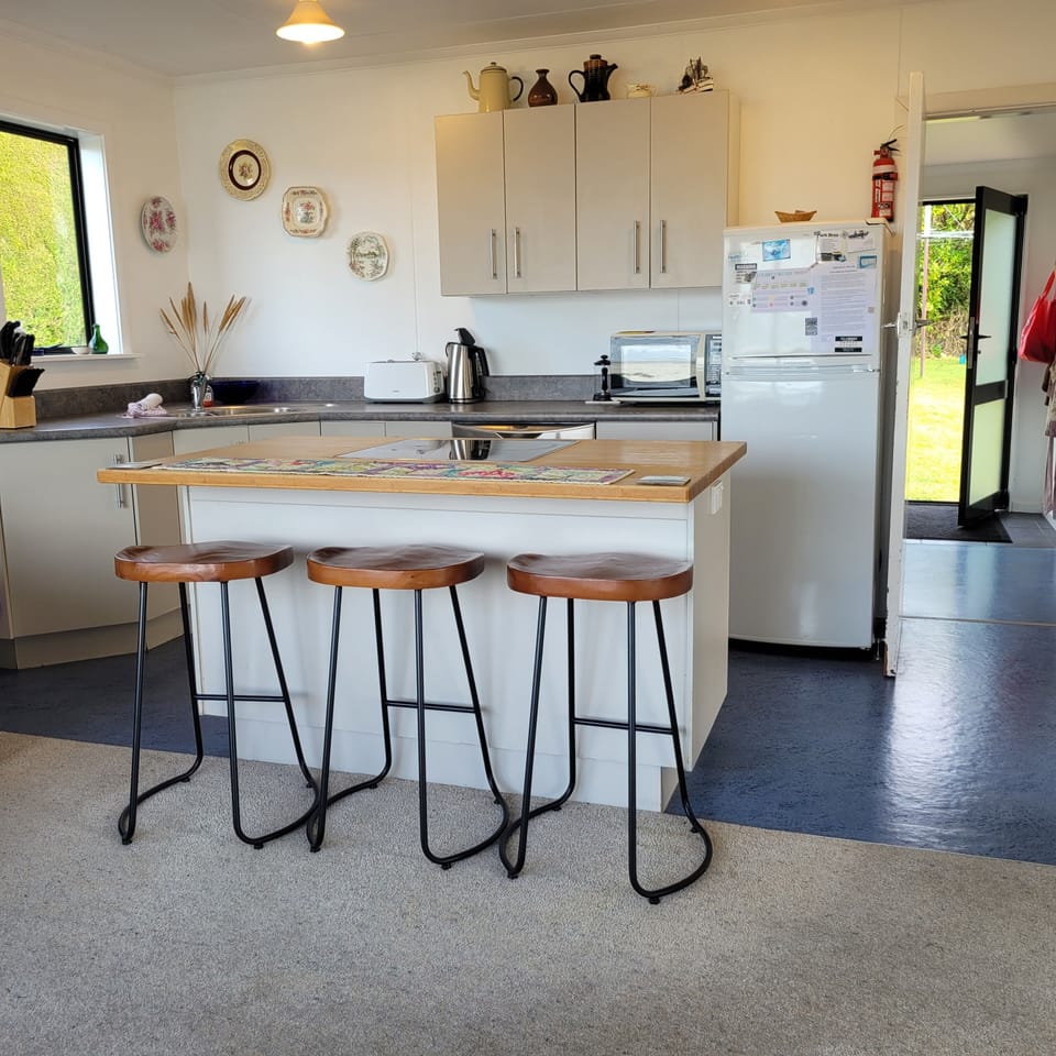 kitchen / dining