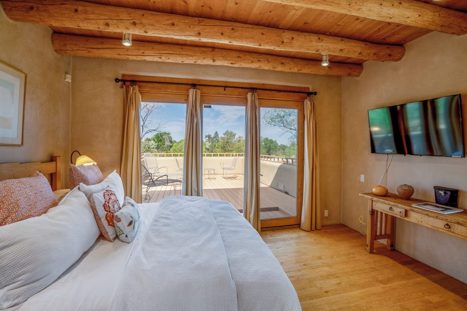 Upstairs Primary Bedroom