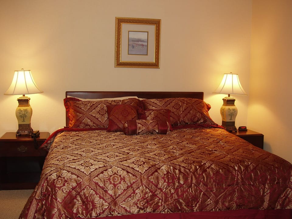 First Floor Master Bedroom with King Size Bed