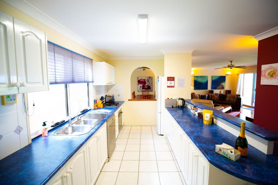 Cook up a storm in the big Galley-Kitchen. Handy archway to the dining table