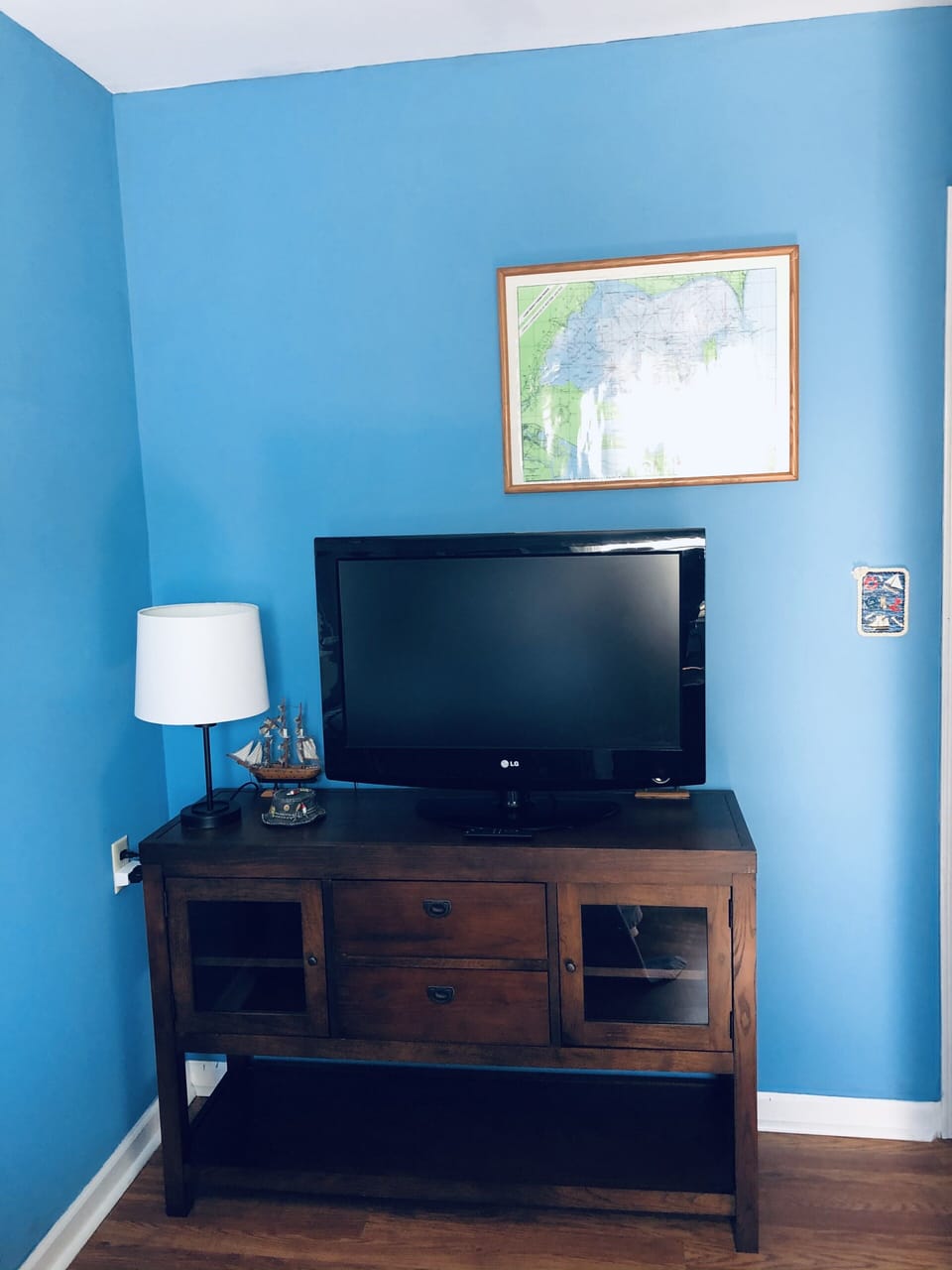 Watch your favorite movie on HULU while relaxing in twin bed.