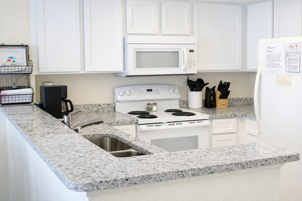 Fully Stocked Kitchen