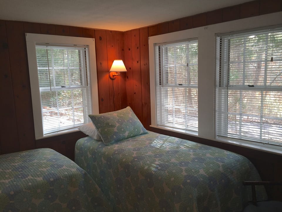 Twin Bedroom