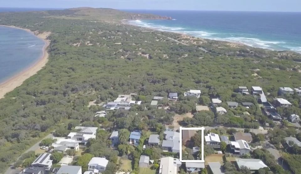 Two minutes walk to Cleeland Bight and five minutes walk to Anzacs Surf Beach