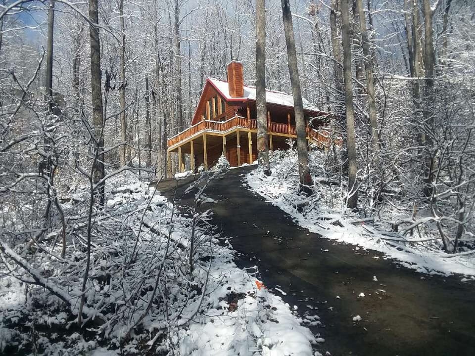 Our First Snow in the new Cabin! Photo credit Miguel! December 9, 2017