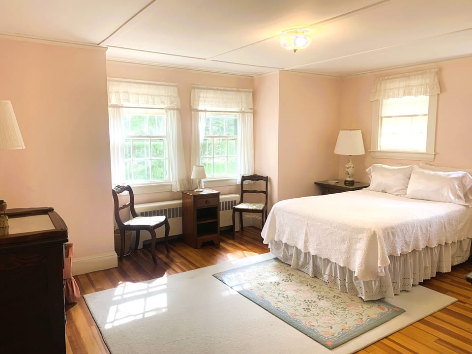 Light and bright bedroom