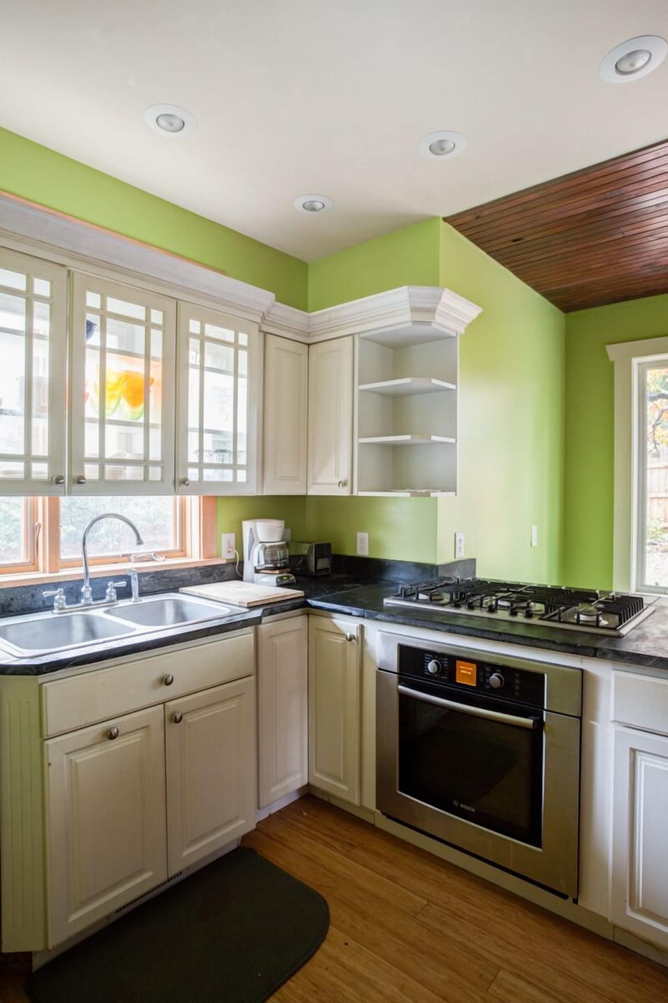 Top of the line Bosch appliances came out of a demo kitchen at Lowes.