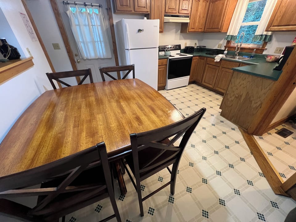 Eat-in kitchen in the GH south, the two bedroom apartment of the duplex