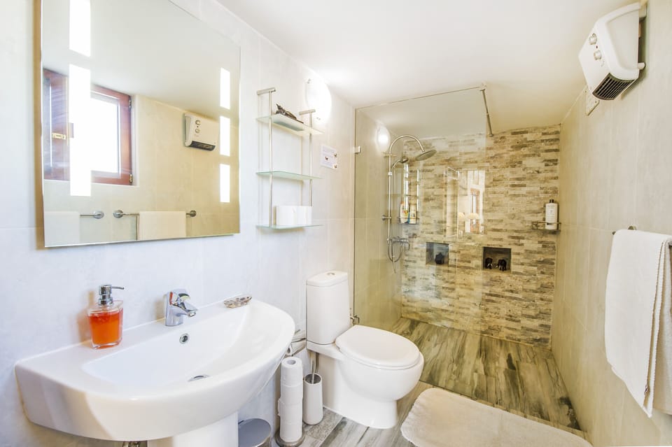Serenity walk in shower