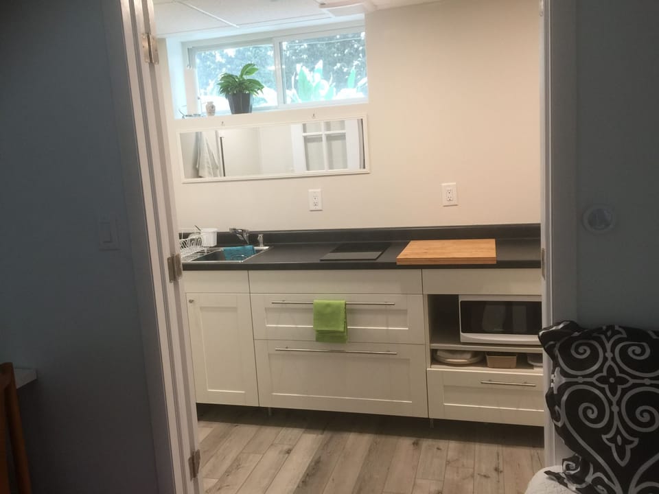 lounge into kitchenette