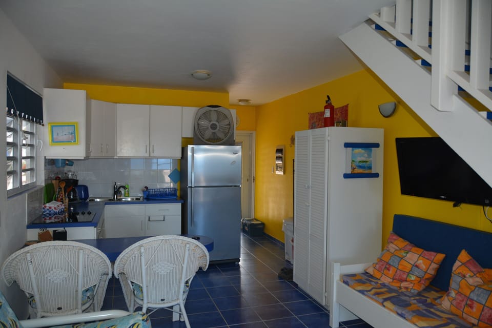 Kitchen of 7A