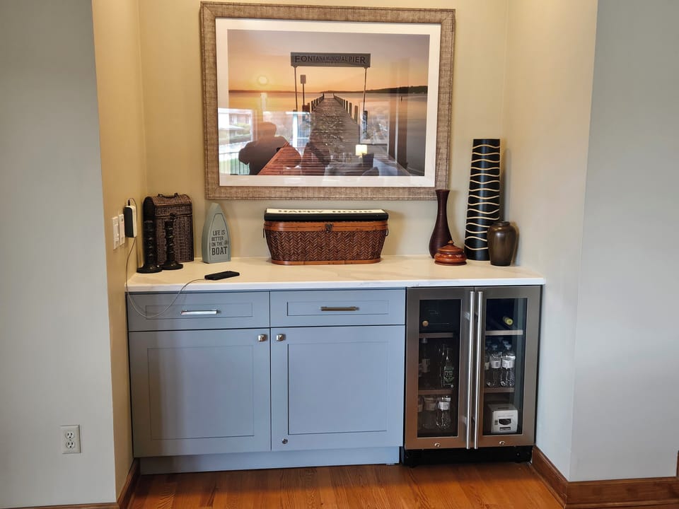 Beverage cooler and bar