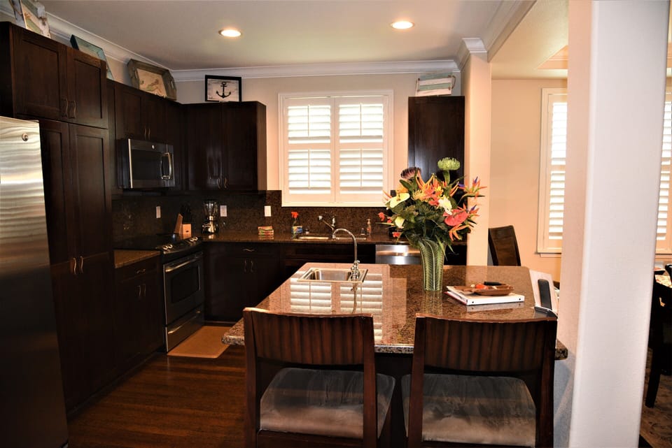 Kitchen island