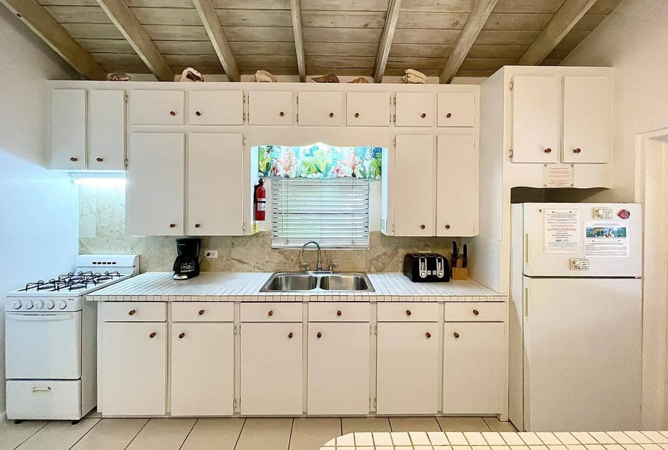 Full kitchen with beautiful ocean views!  