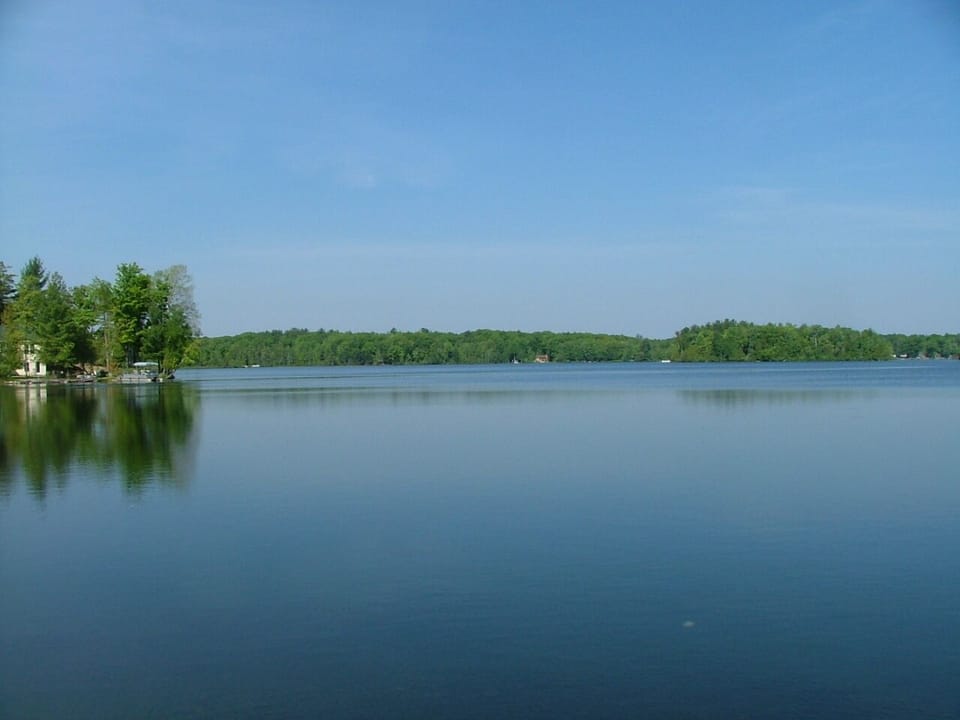 Lake is not crowded or 'busy'