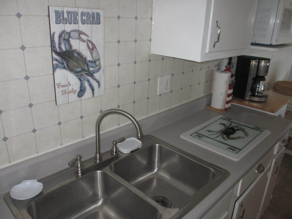 Welcome to the kitchen - the crab kitchen.