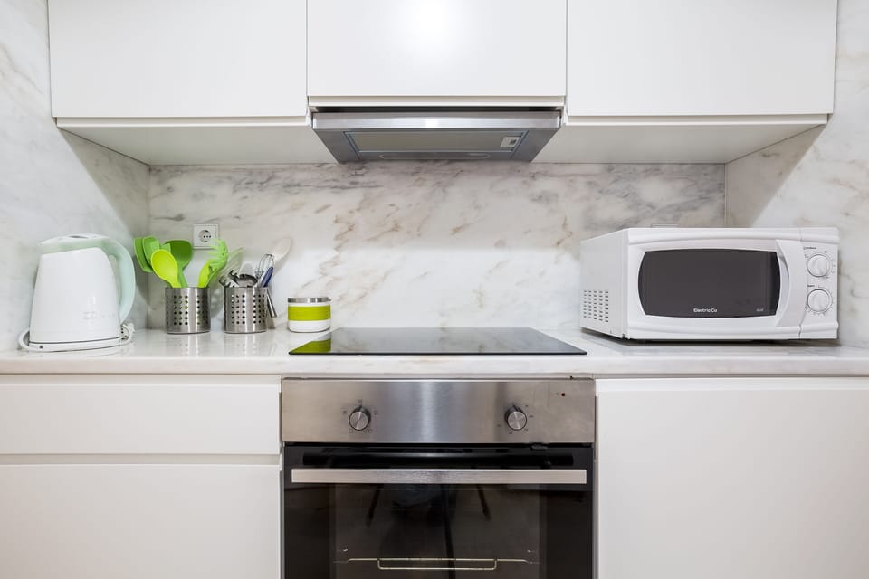 Modern and fully equipped kitchen
