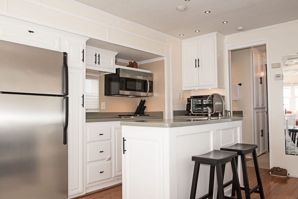 Nicely equipped kitchen