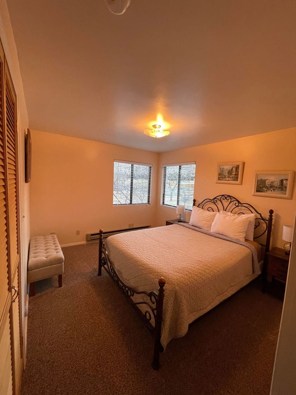 Third bedroom****** Access from the second bedroom.