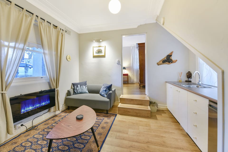 2nd living Room by bedroom 4 