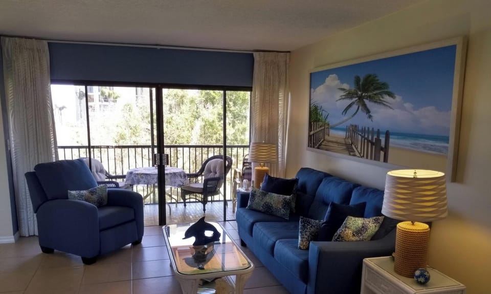 Living Room with pullout sofa bed