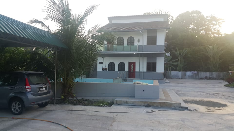MRI Homestay Sg Buloh - 3 Bed/2 Bath 1F