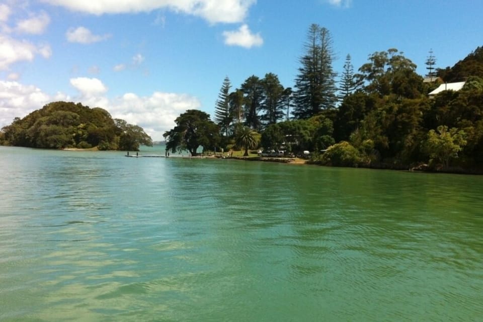 Calm waters infront of the Bay Cottage