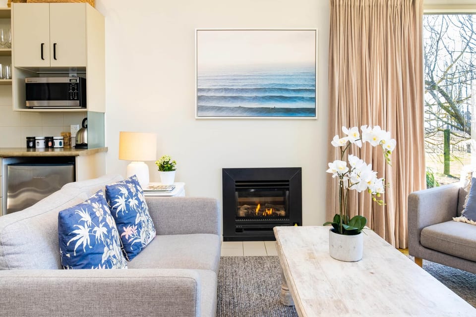 living "Awa"