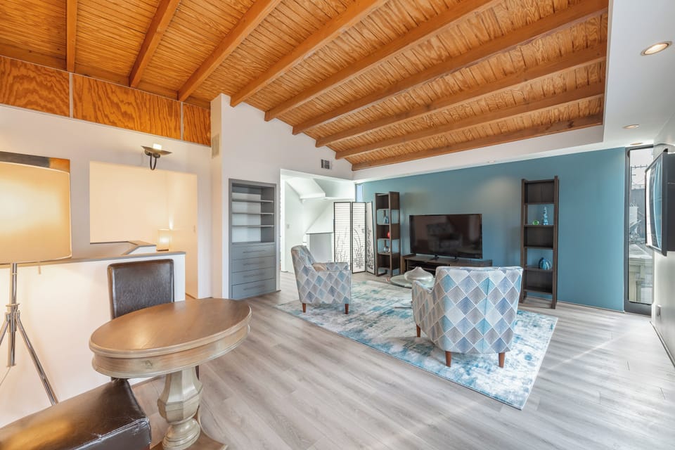 Upstairs Living Room 2