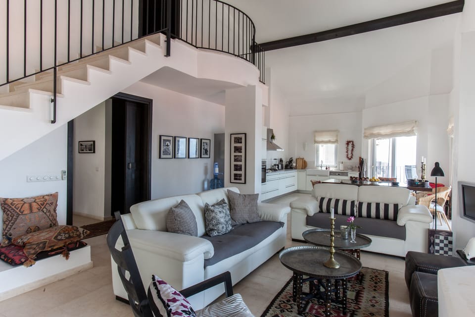 Living room with high ceiling