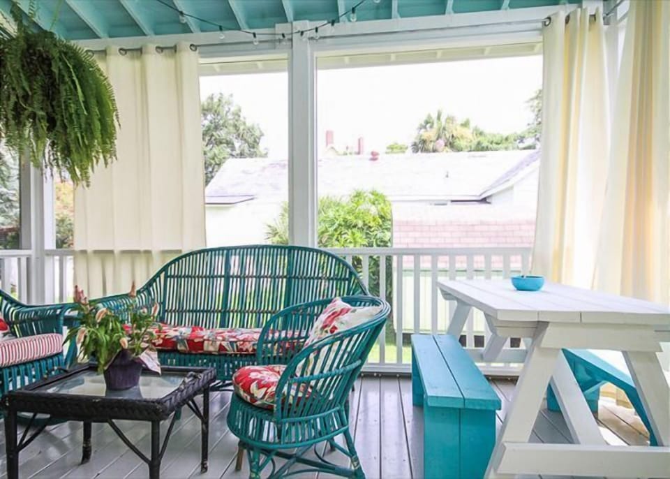 Screen Porch