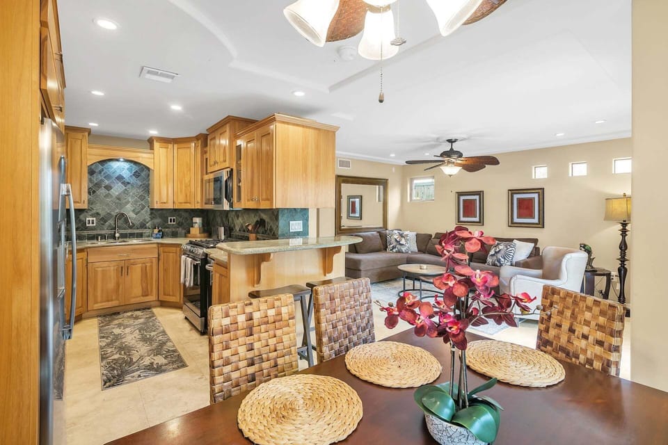 Gourmet kitchen with high end appliances, if you miss a anything, we will order it for you