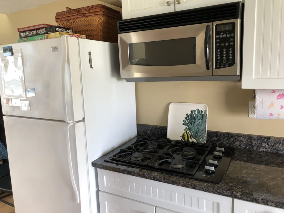 Fully updated kitchen.