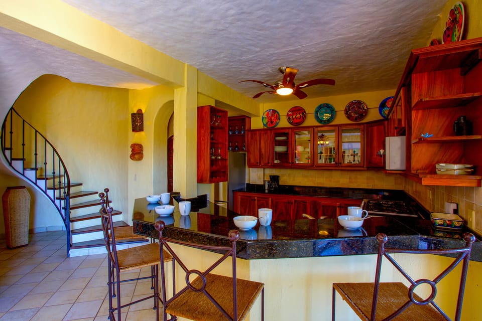 Kitchen with Breakfast Bar
