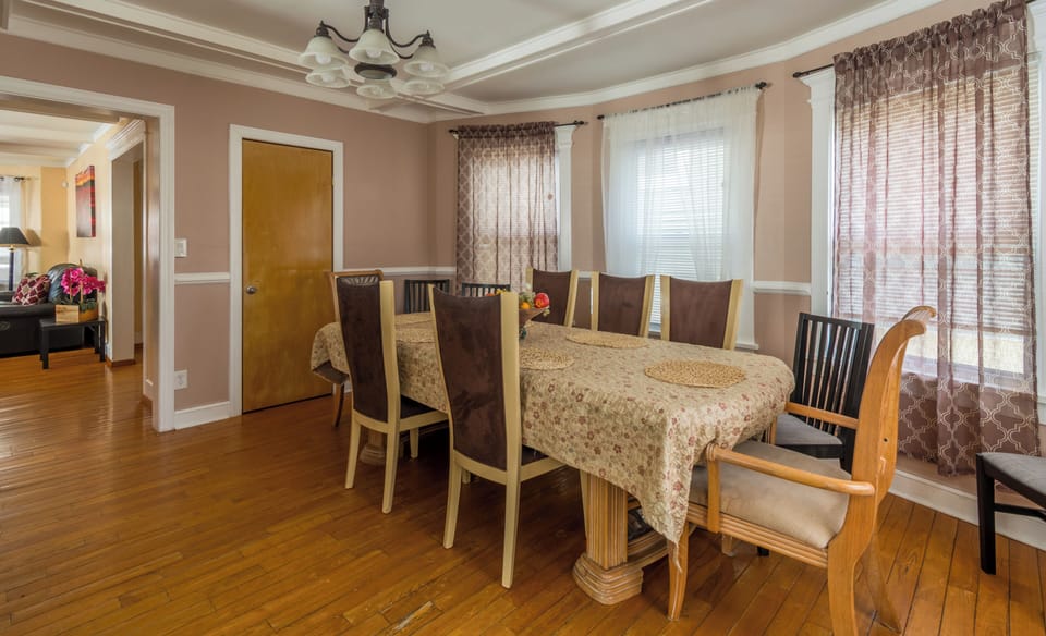 Dining room table