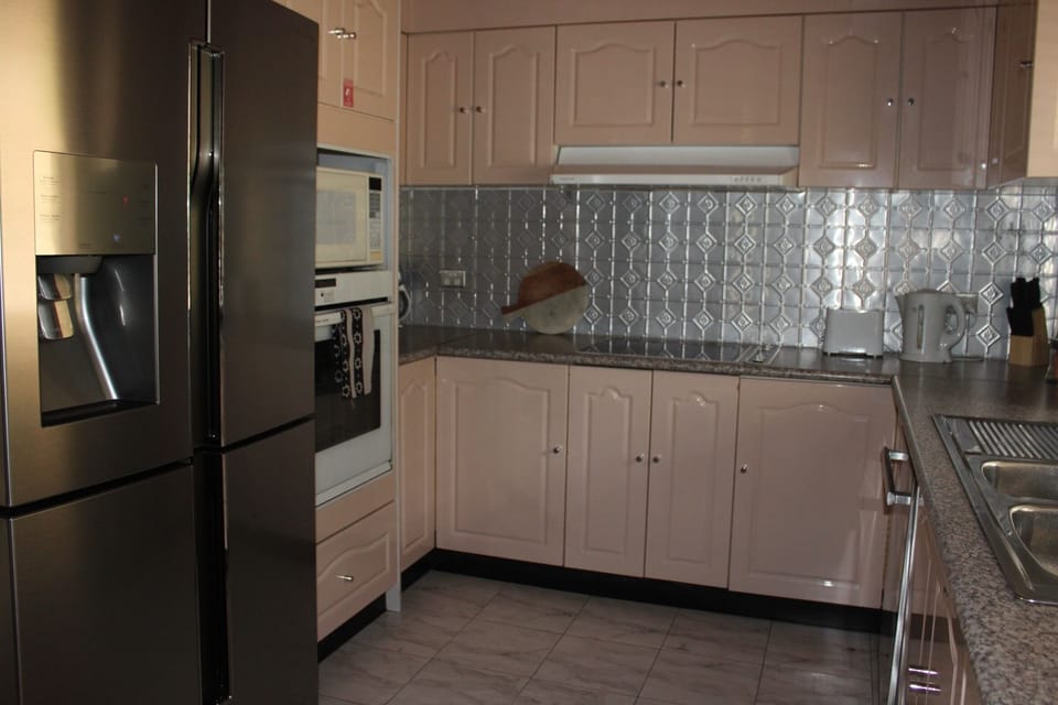 Level 2 kitchen