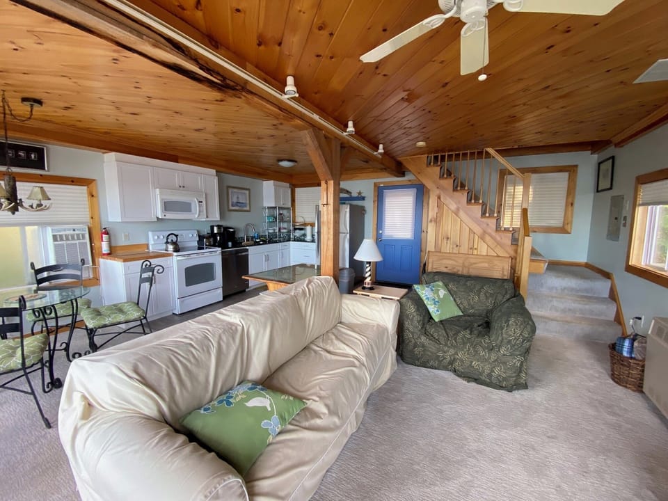 Cottage first floor