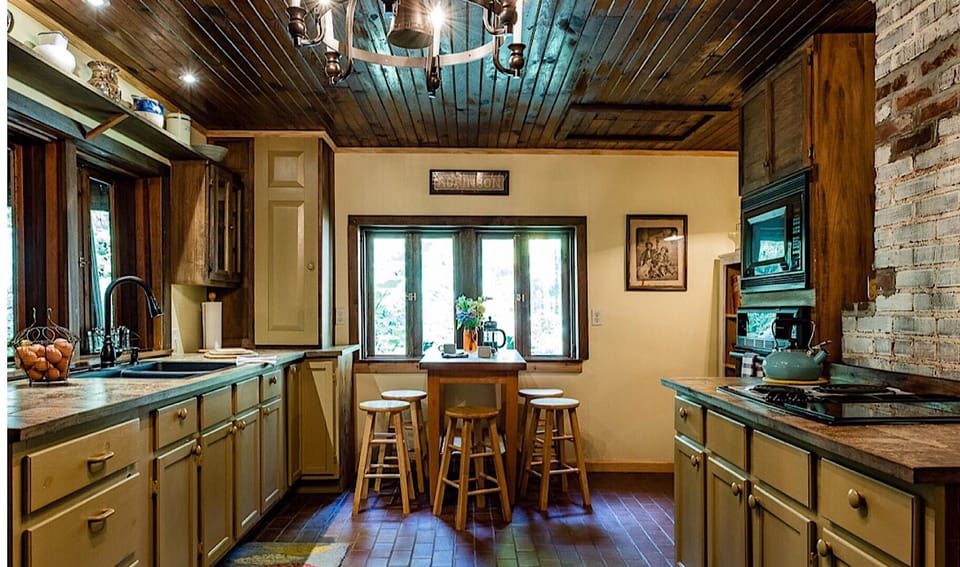 Fully equipped  w/ oven,cooktop, microwave,toaster,coffee & espresso machine 