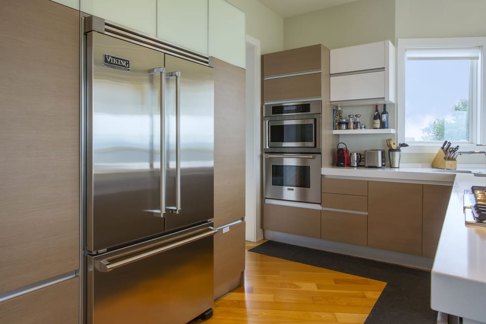 Viking and Thermador appliances - gas range