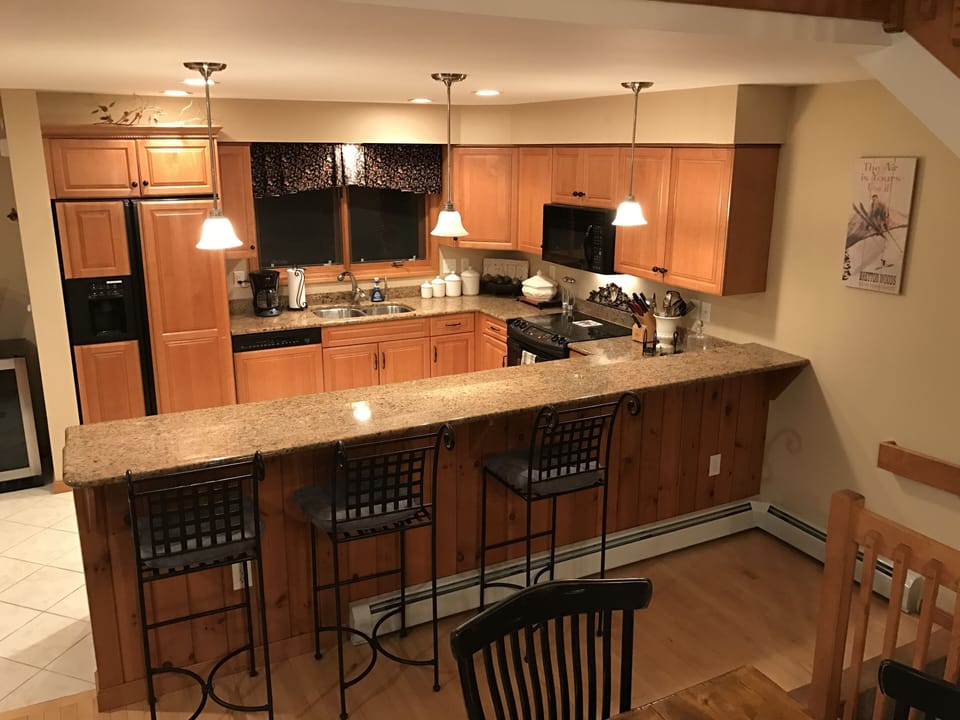 Large kitchen, great flow, well provisioned