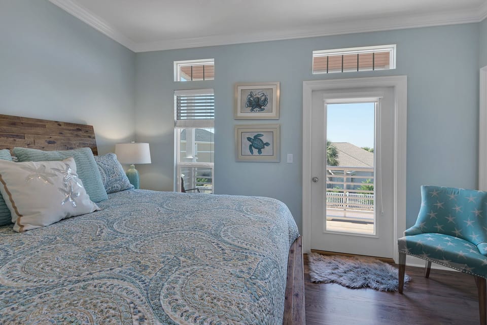 2ND FLOOR BEDROOM, KING BED, PRIVATE BALCONY