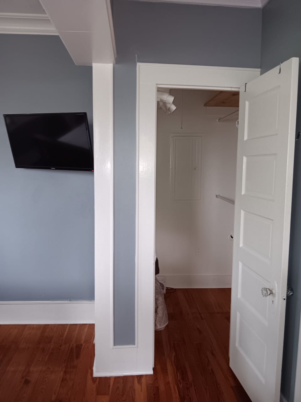 master #2 walk in closet