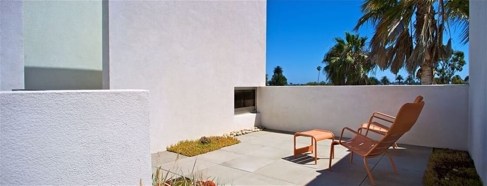 Terrace overlooking Abot Kinney Boulevard.