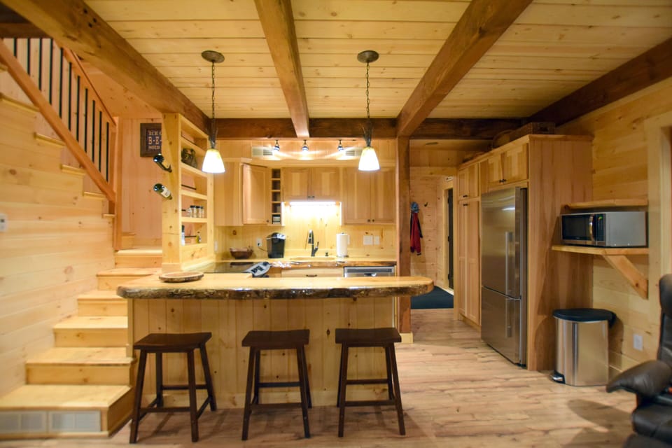 Cozy kitchen with all the appliances you need including dishwasher!