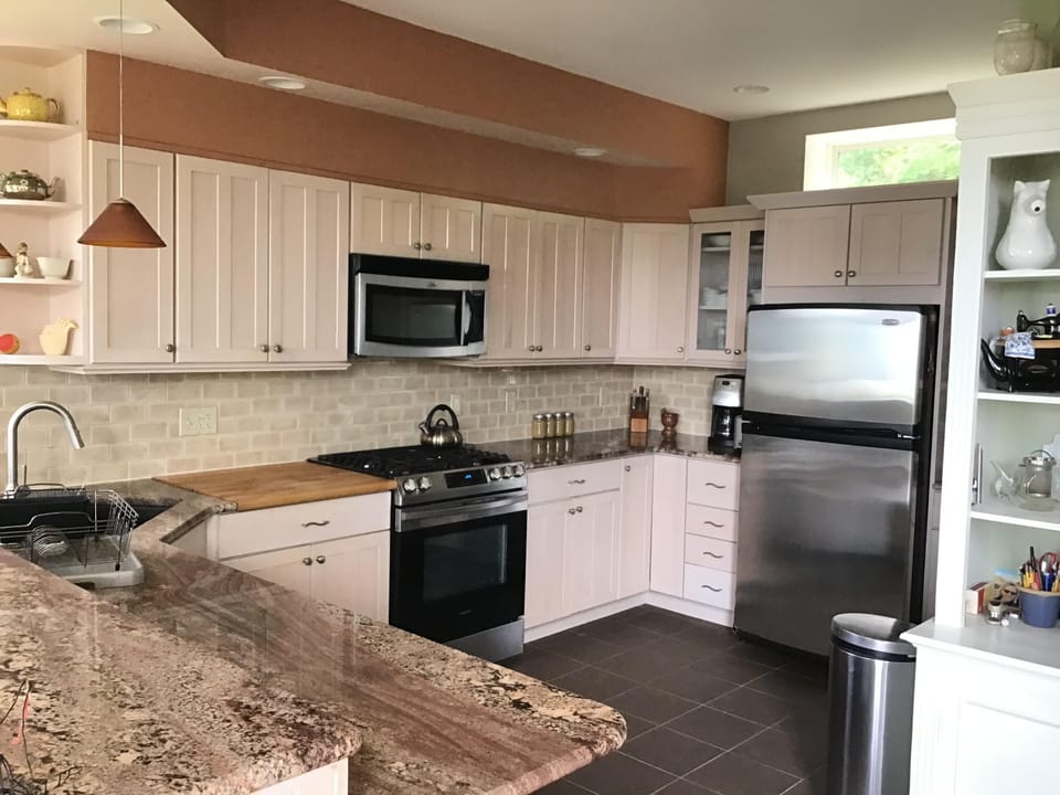 Kitchen view in.